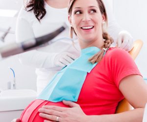 cạo vôi răng cho phụ nữ mang thai