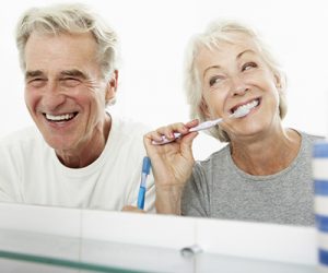 Chăm sóc răng implant đúng cách